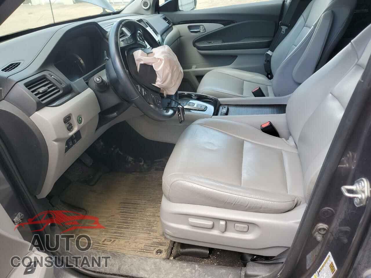 HONDA PILOT 2016 - 5FNYF6H95GB060231