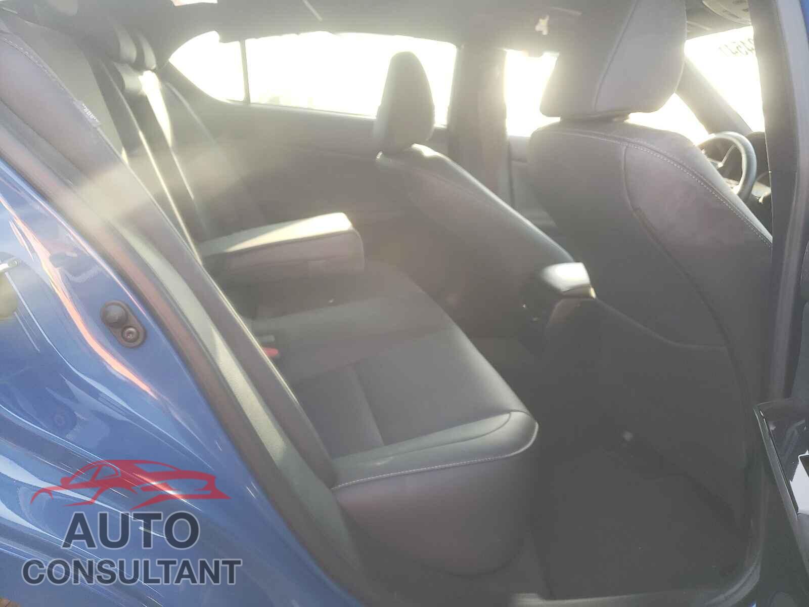 LEXUS IS 2021 - JTHCA1D27M5109509