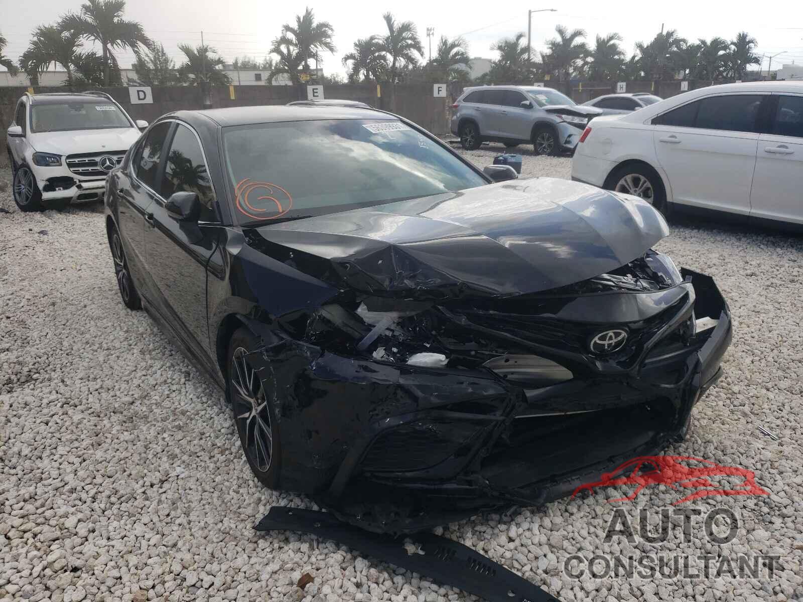 TOYOTA CAMRY 2021 - 4T1T11AK5MU448549