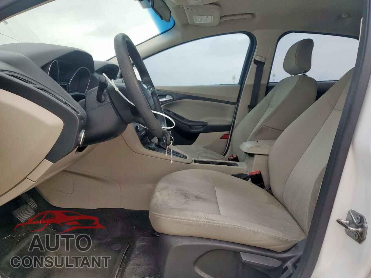 FORD FOCUS 2018 - 1FADP3F23JL246375