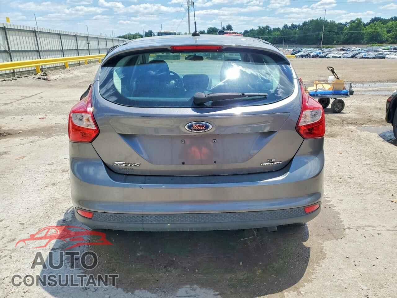 FORD FOCUS 2014 - 1FADP3K22EL410775