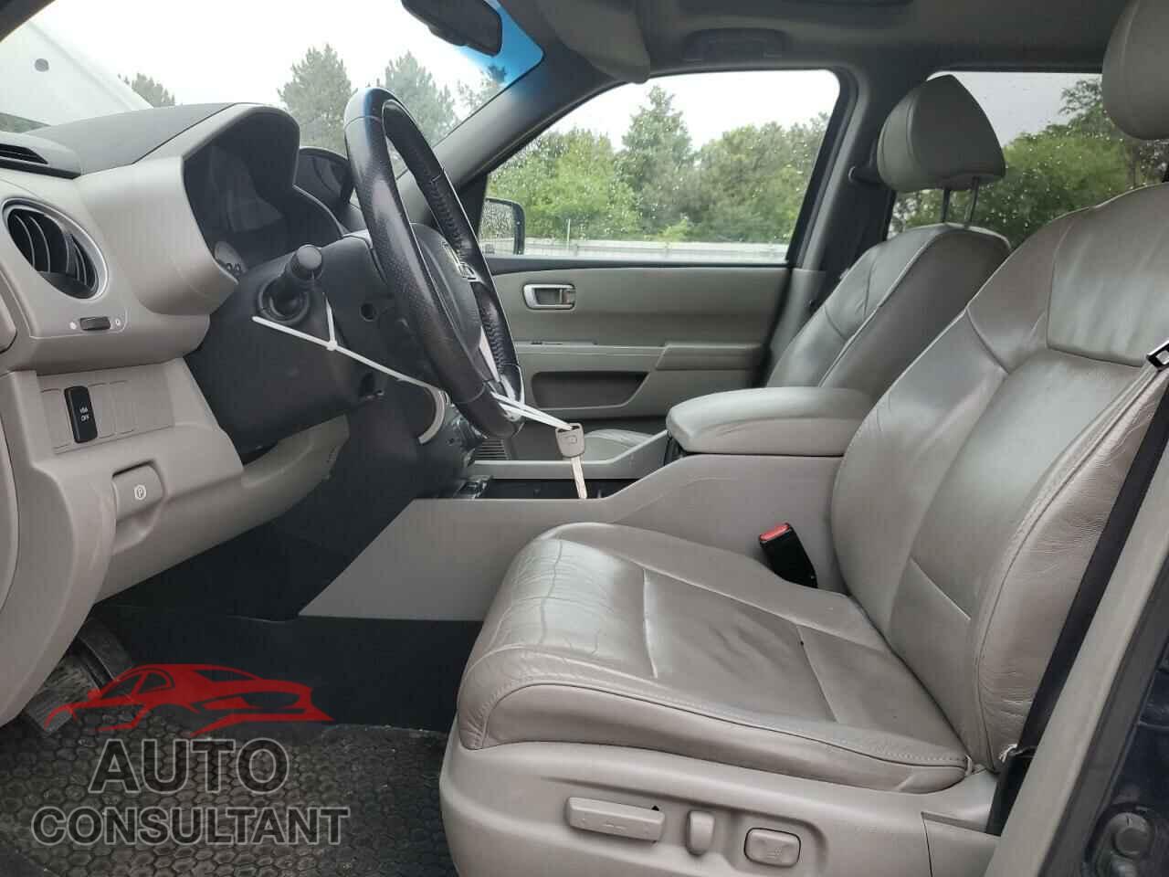 HONDA PILOT 2011 - 5FNYF4H75BB060368