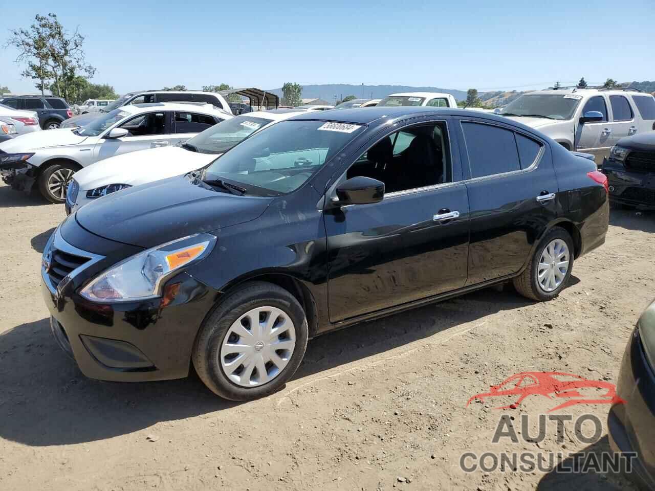 NISSAN VERSA 2018 - 3N1CN7AP1JL859480