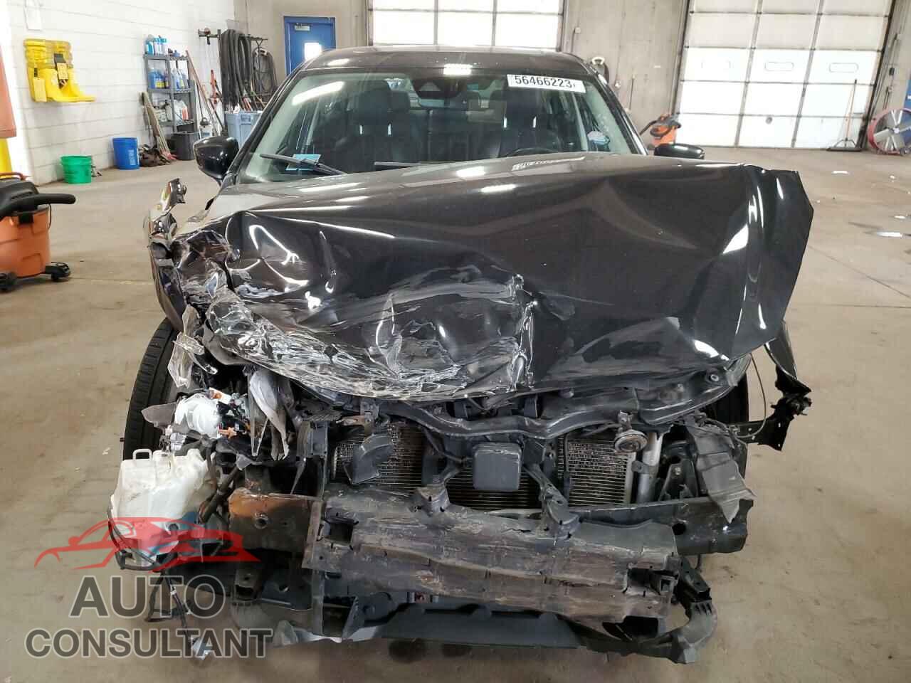 MAZDA 3 2018 - 3MZBN1W37JM186181