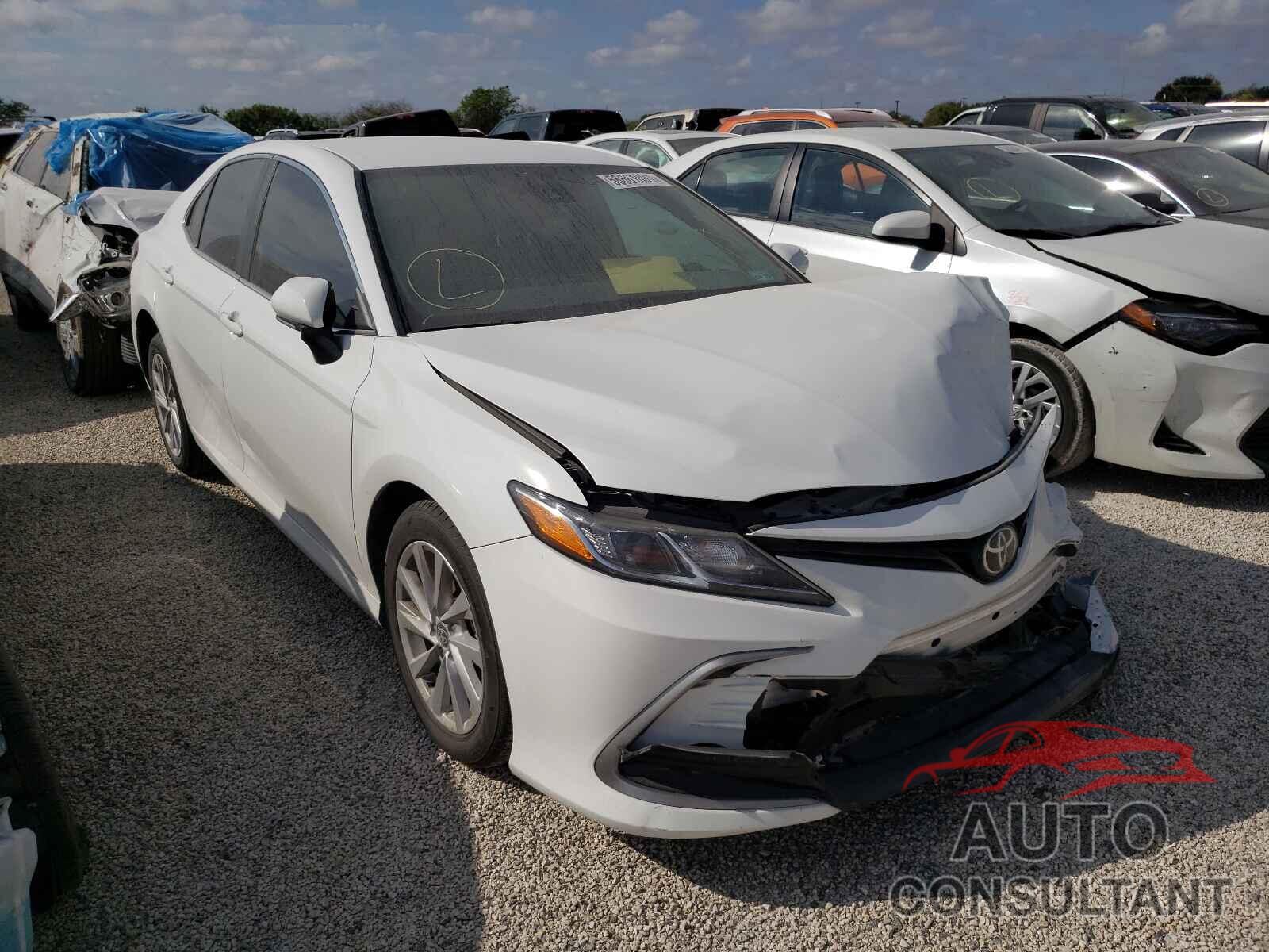 TOYOTA CAMRY 2021 - 4T1R11AK4MU574606