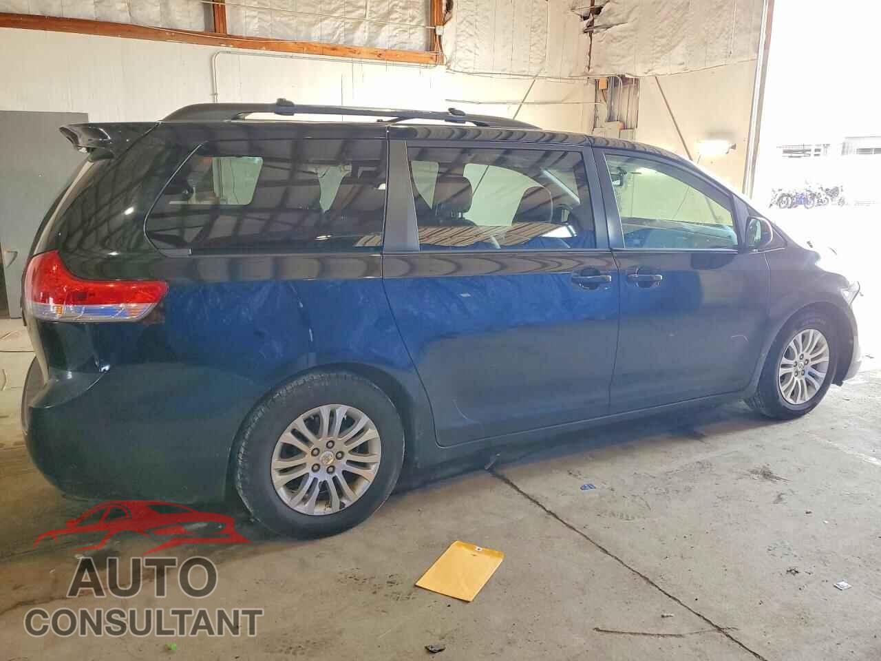 TOYOTA SIENNA 2011 - 5TDYK3DC1BS045516