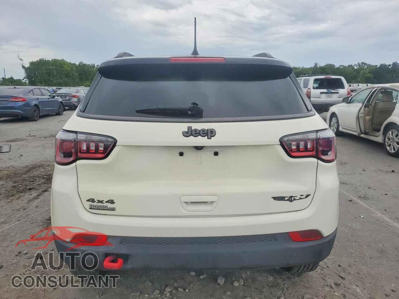JEEP COMPASS 2018 - 3C4NJDDB6JT451332