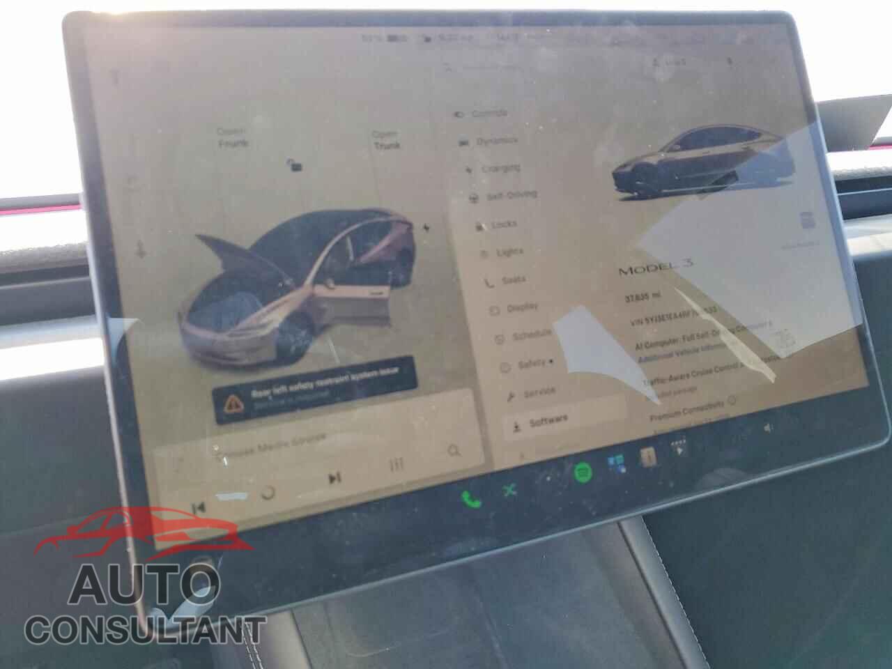 TESLA MODEL 3 2024 - 5YJ3E1EA4RF786633