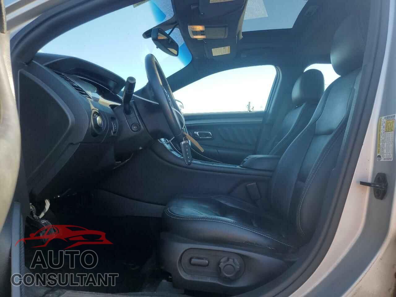 FORD TAURUS 2015 - 1FAHP2E83FG108563