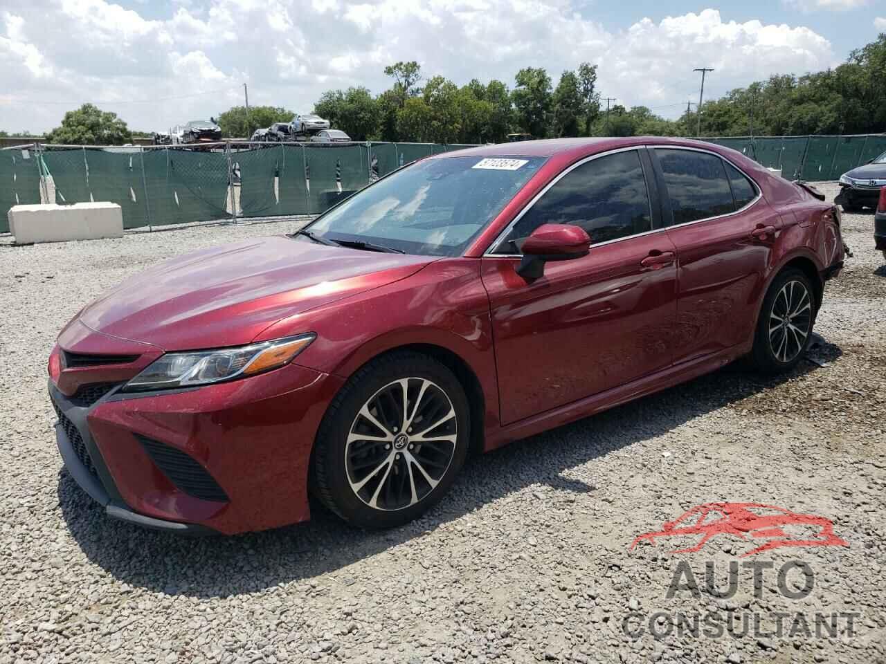 TOYOTA CAMRY 2018 - 4T1B11HK2JU500717