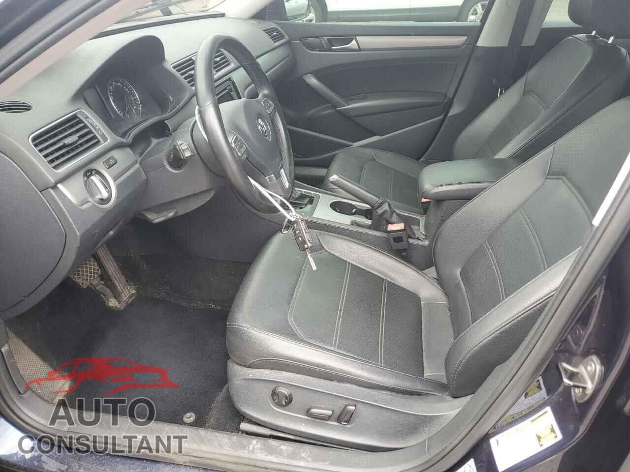 VOLKSWAGEN PASSAT 2014 - 1VWBT7A38EC043473