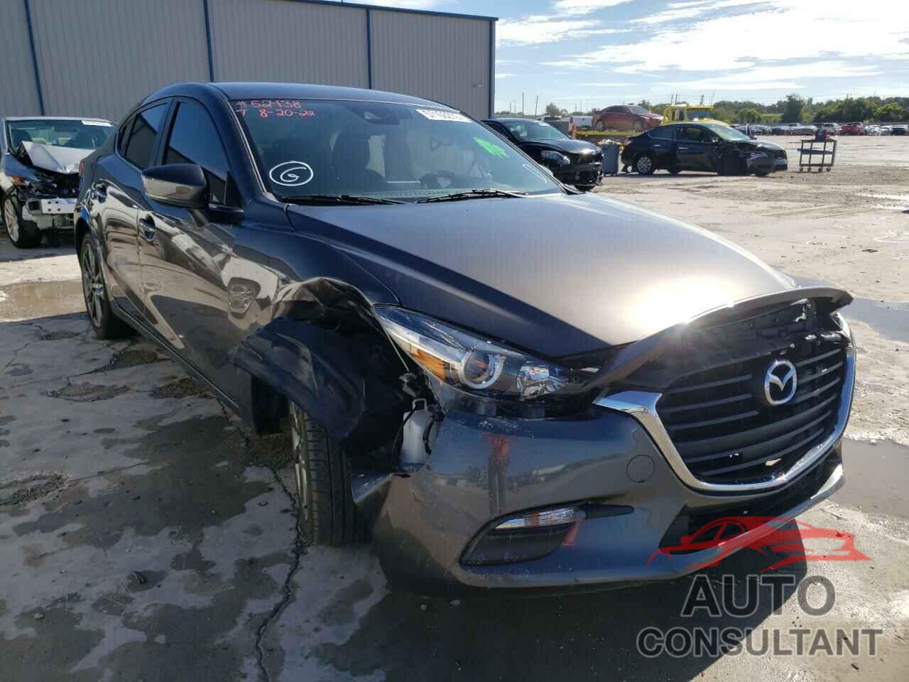 MAZDA 3 2018 - 3MZBN1V36JM192619