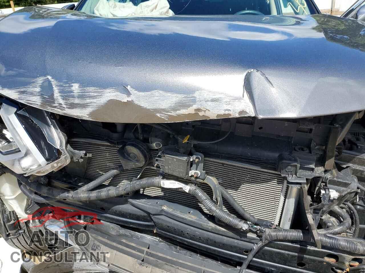 NISSAN ROGUE 2017 - KNMAT2MV3HP582031