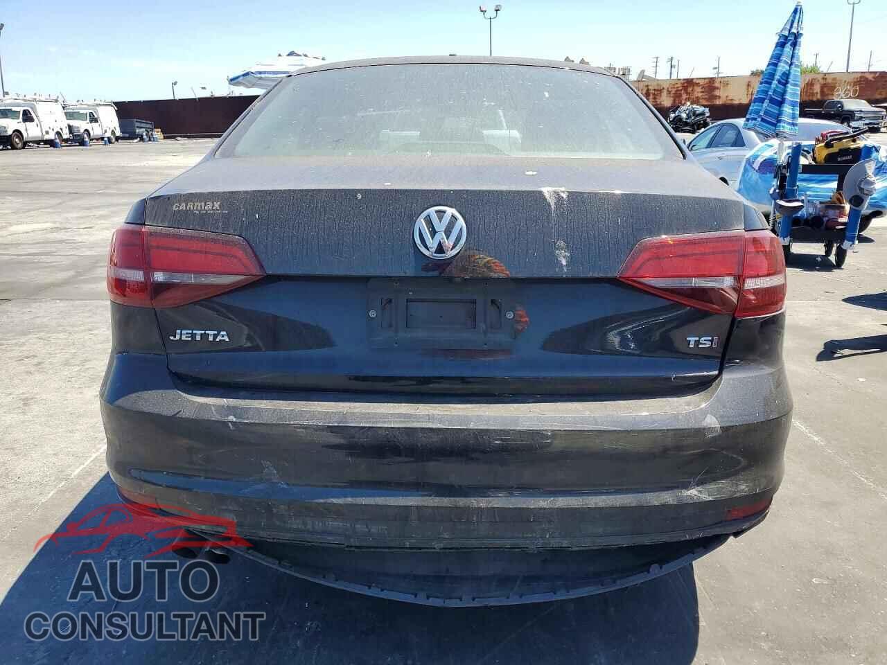 VOLKSWAGEN JETTA 2017 - 3VW2B7AJXHM295343