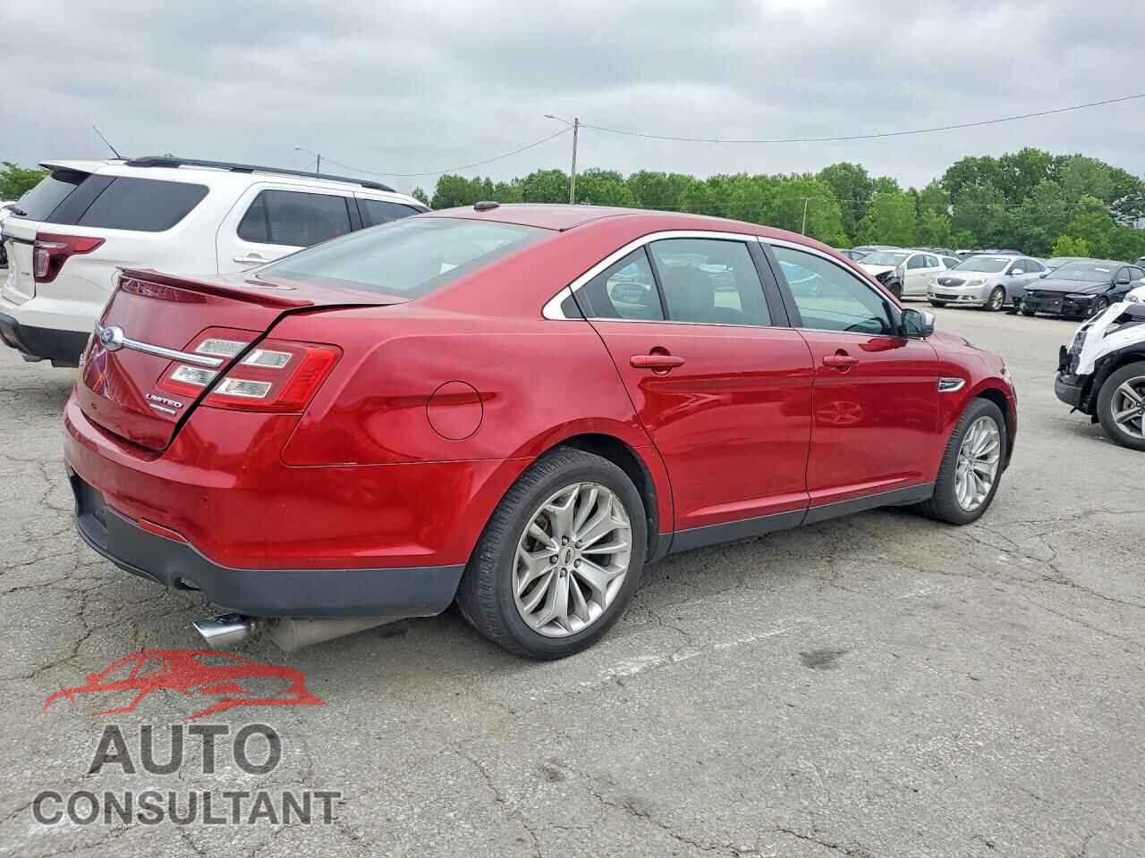 FORD TAURUS 2018 - 1FAHP2F84JG110636