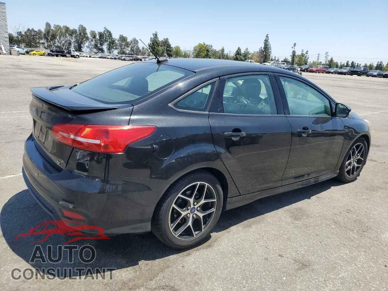 FORD FOCUS 2015 - 1FADP3F20FL369252