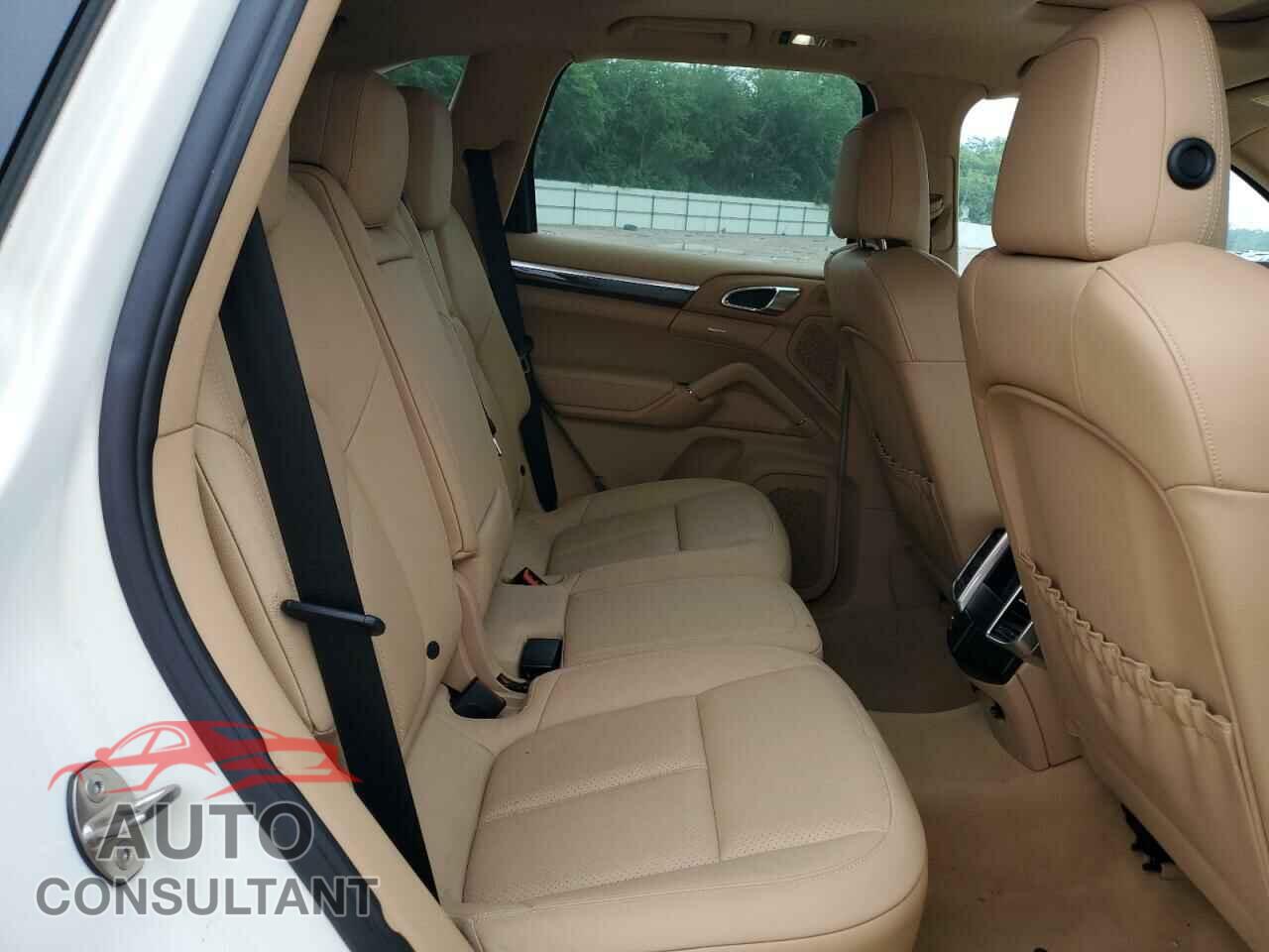 PORSCHE CAYENNE 2011 - WP1AB2A26BLA43543