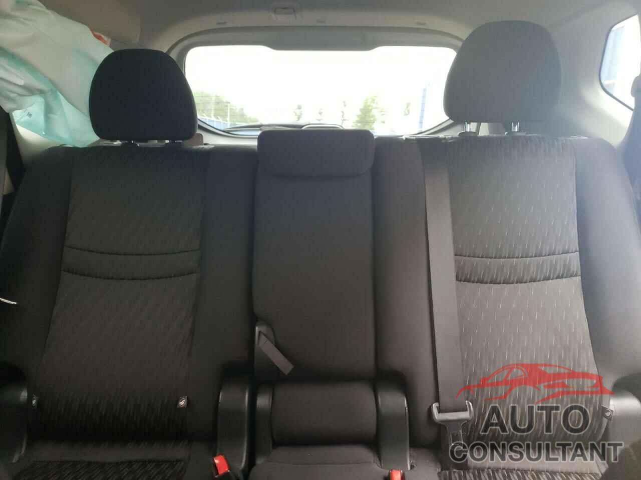 NISSAN ROGUE 2017 - 5N1AT2MMXHC810228