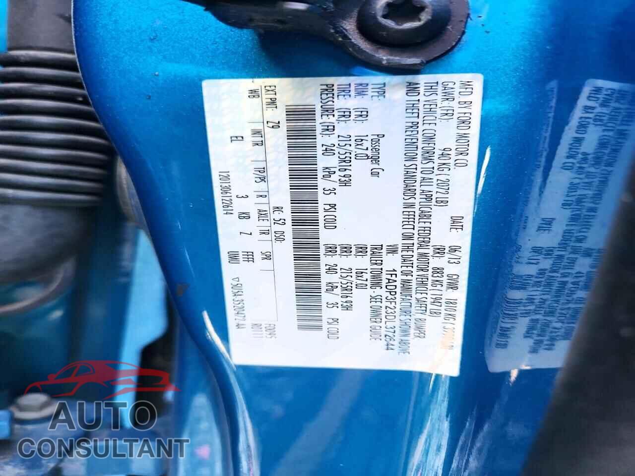 FORD FOCUS 2013 - 1FADP3F23DL372644