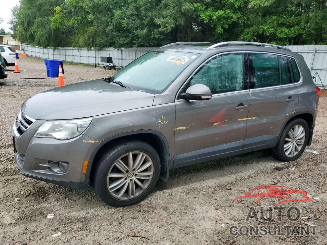 VOLKSWAGEN TIGUAN 2011 - WVGBV7AX1BW552486