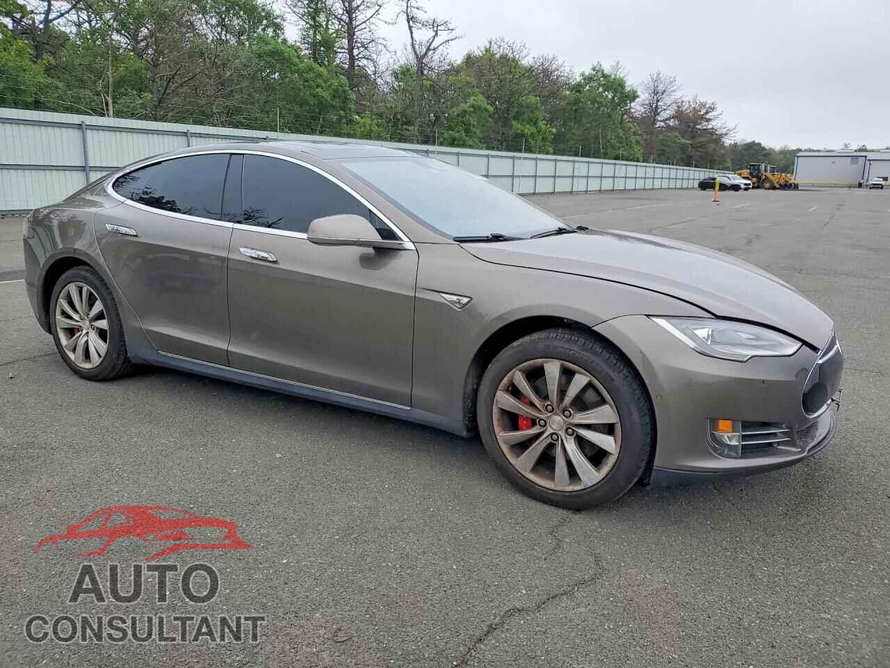 TESLA MODEL S 2015 - 5YJSA1H47FF097176