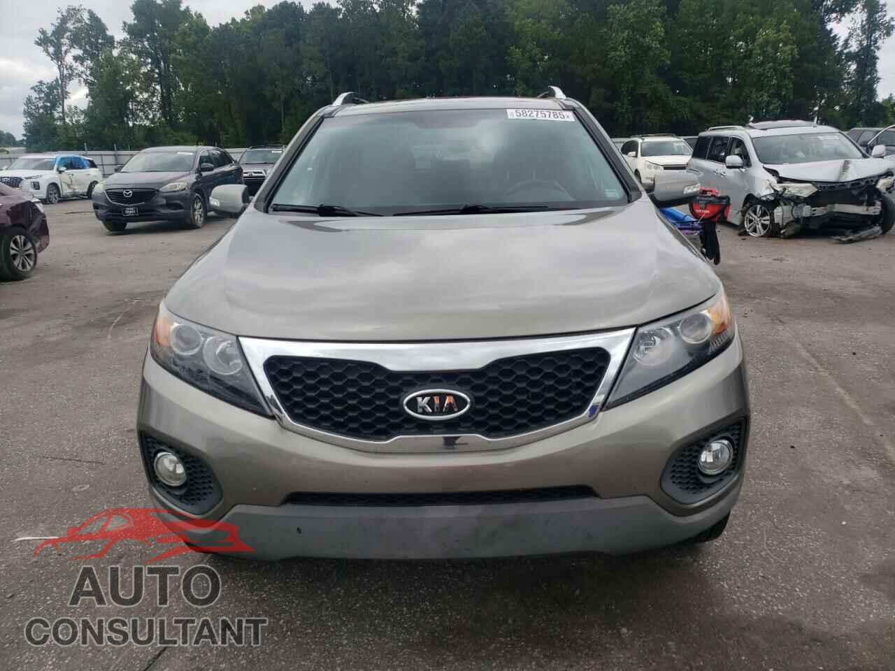 KIA SORENTO 2011 - 5XYKUDA22BG176159