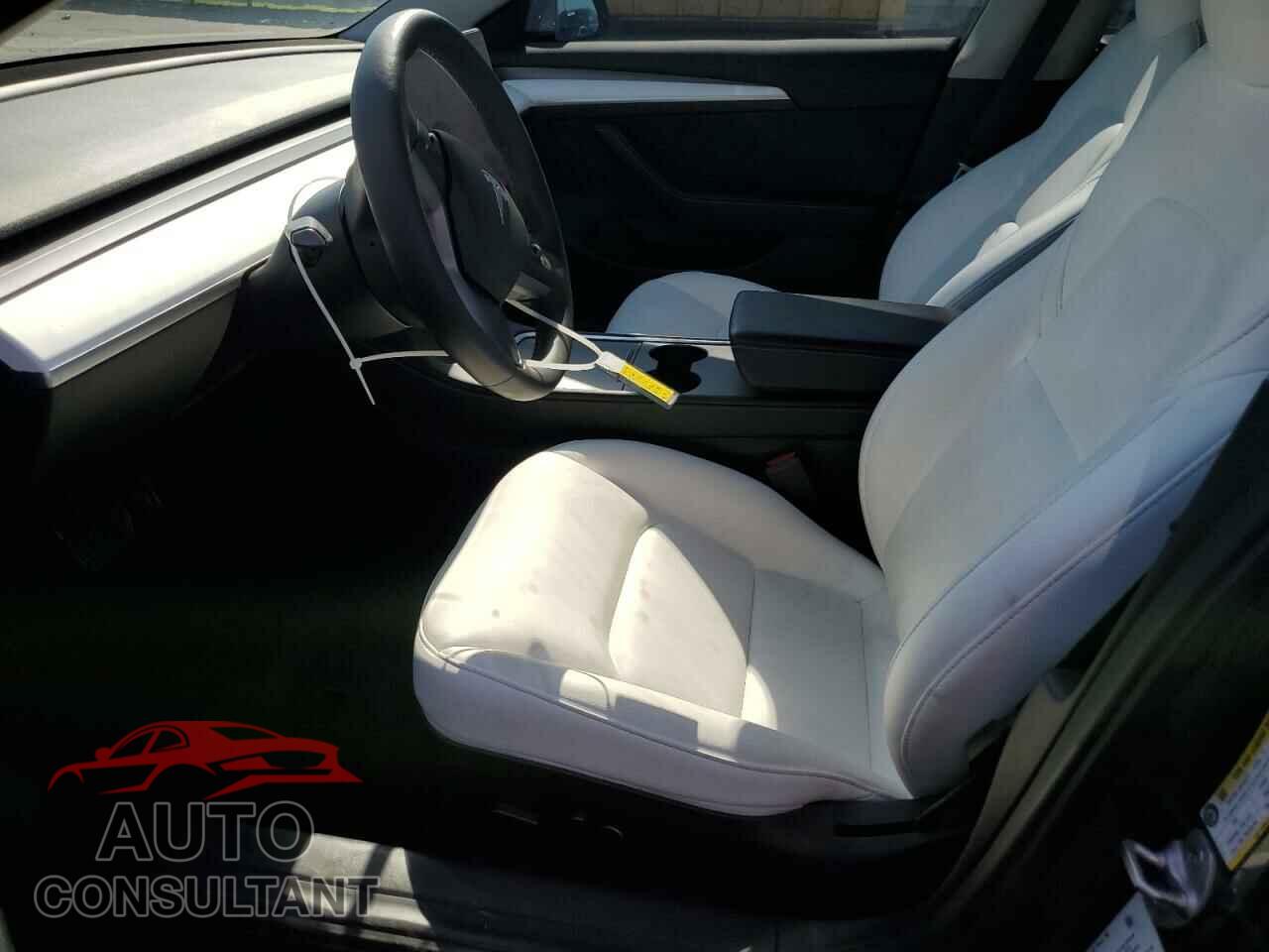 TESLA MODEL 3 2021 - 5YJ3E1EBXMF975675