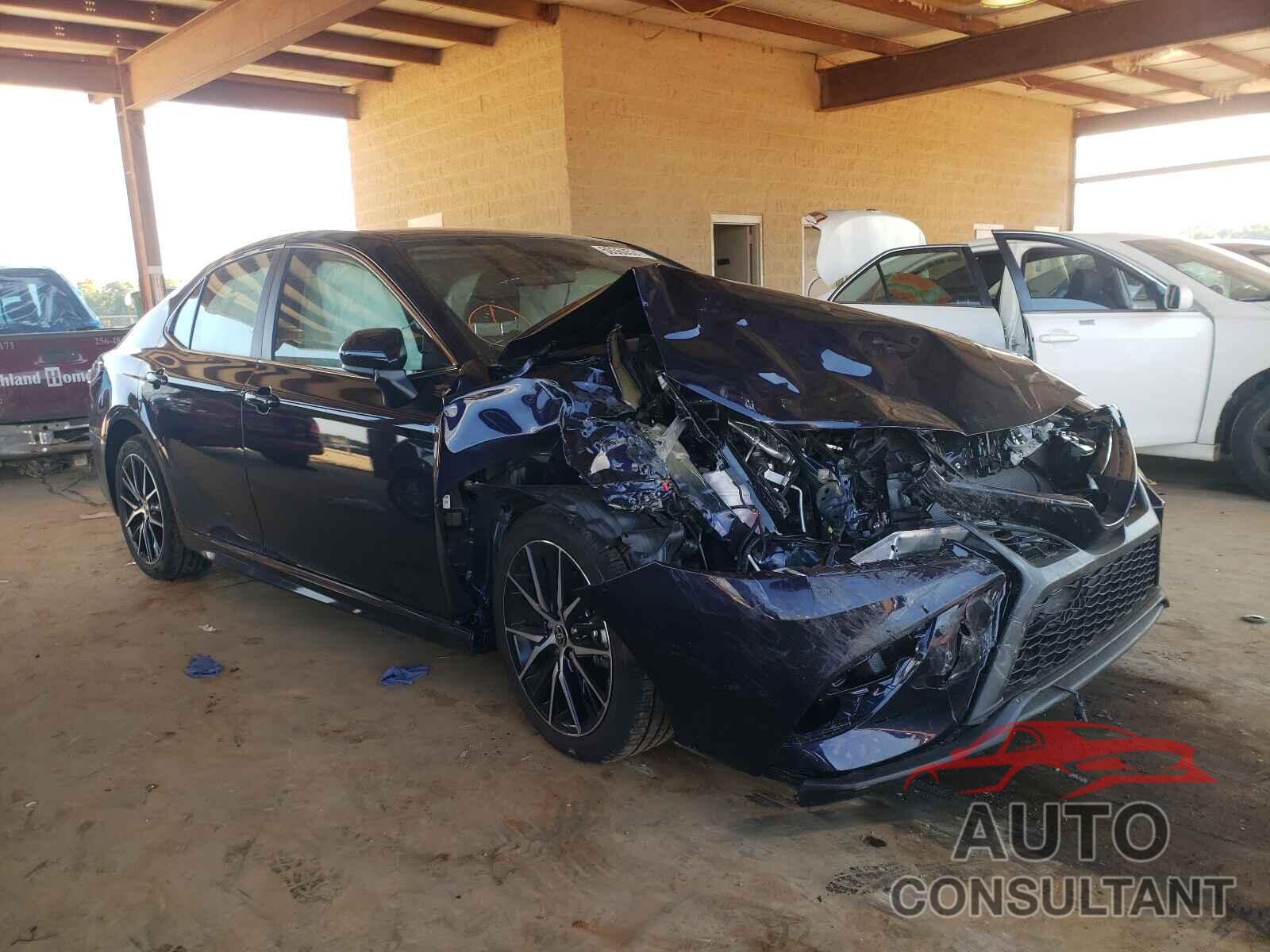 TOYOTA CAMRY 2021 - 4T1G11AK3MU610597