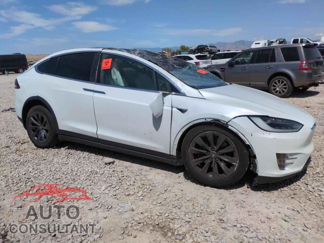TESLA MODEL X 2018 - 5YJXCBE22JF118260