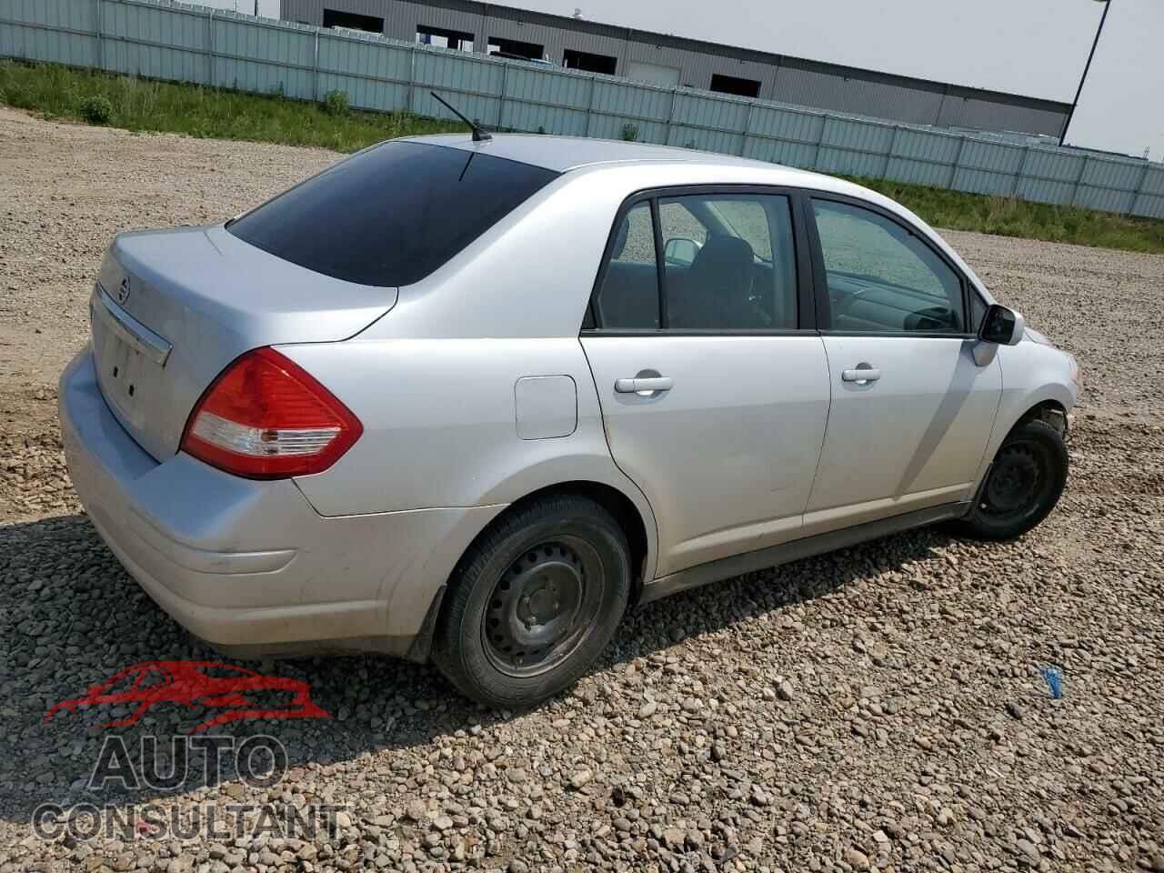 NISSAN VERSA 2011 - 3N1BC1AP5BL485732