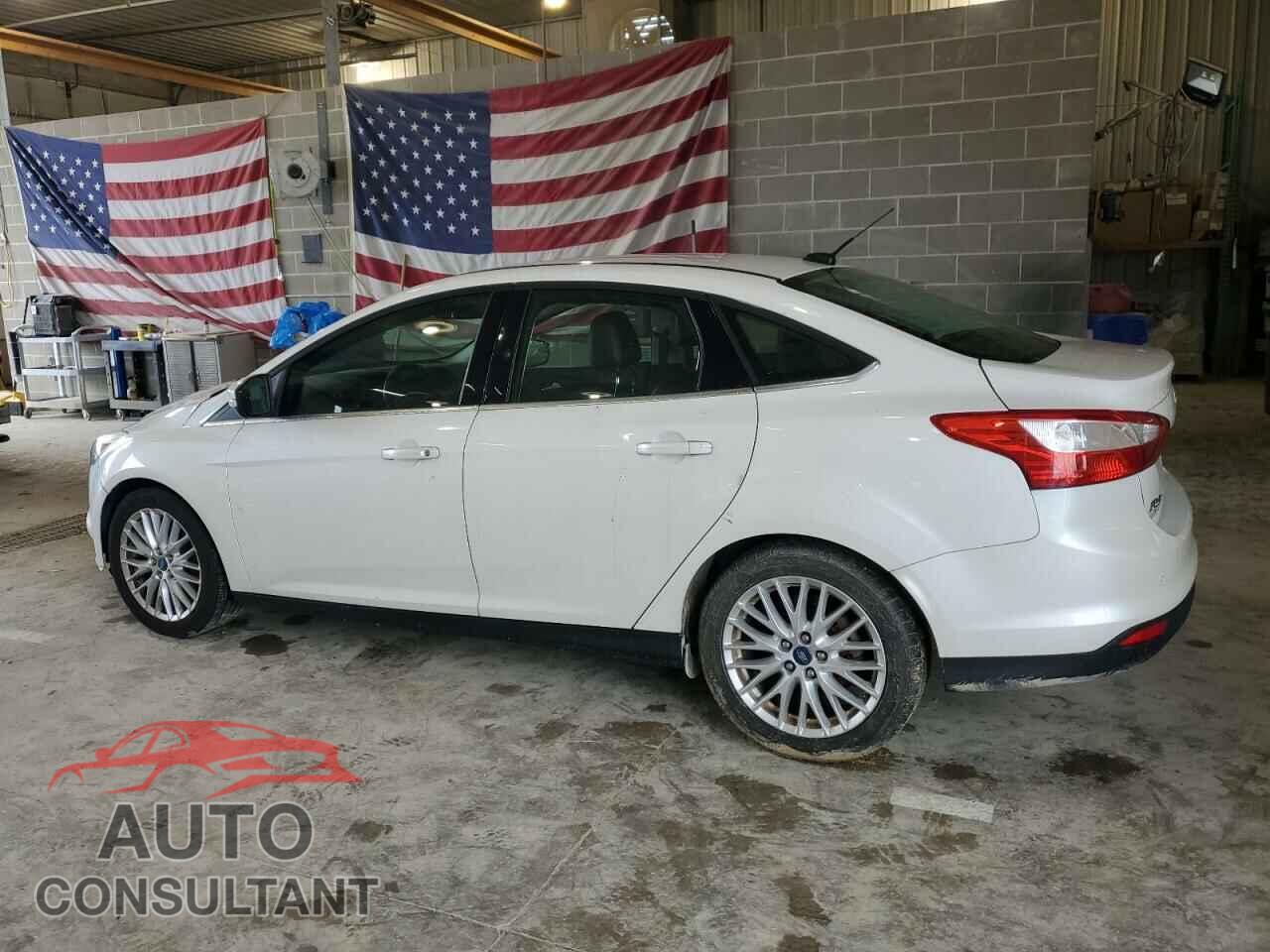 FORD FOCUS 2012 - 1FAHP3H22CL111938