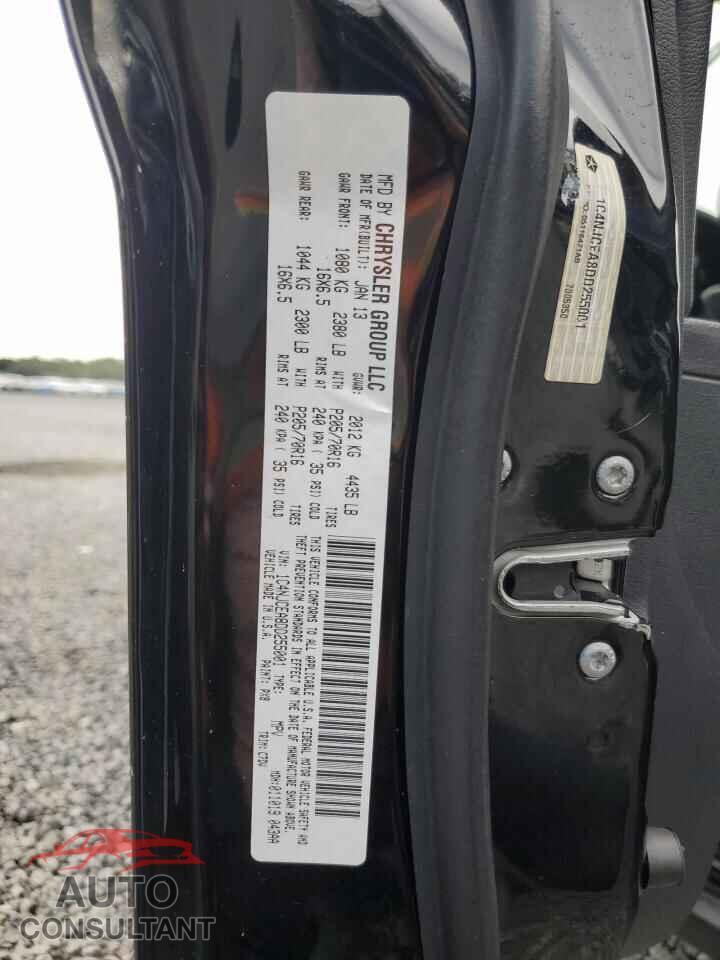 JEEP COMPASS 2013 - 1C4NJCEA8DD255001