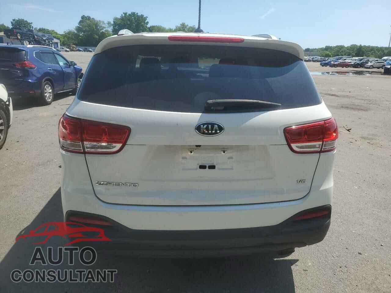KIA SORENTO 2017 - 5XYPGDA57HG324497