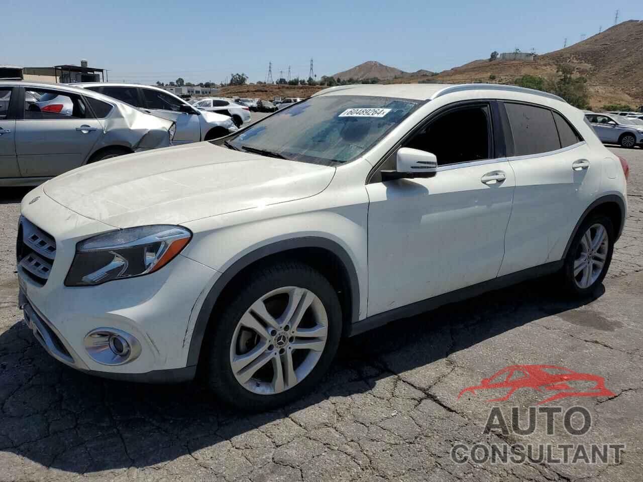 MERCEDES-BENZ GLA-CLASS 2018 - WDCTG4EB8JJ411629