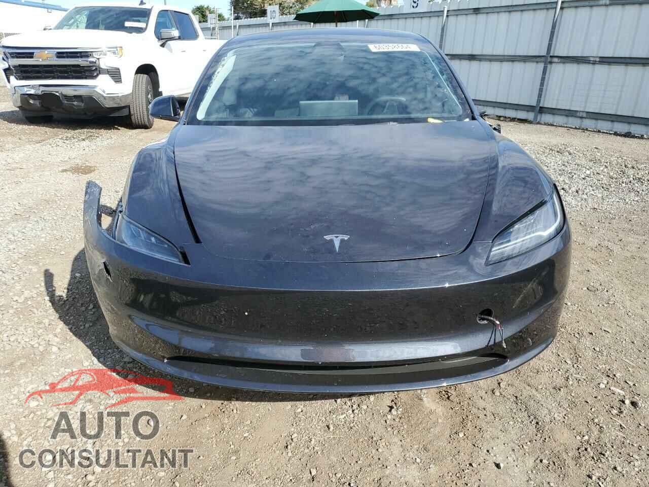 TESLA MODEL 3 2024 - 5YJ3E1EAXRF725223