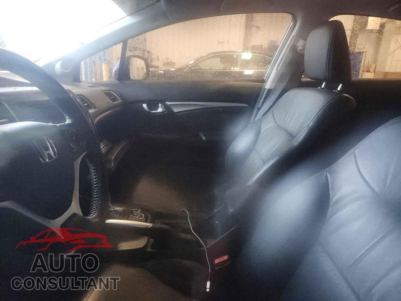 HONDA CIVIC 2013 - 2HGFB2F77DH007583