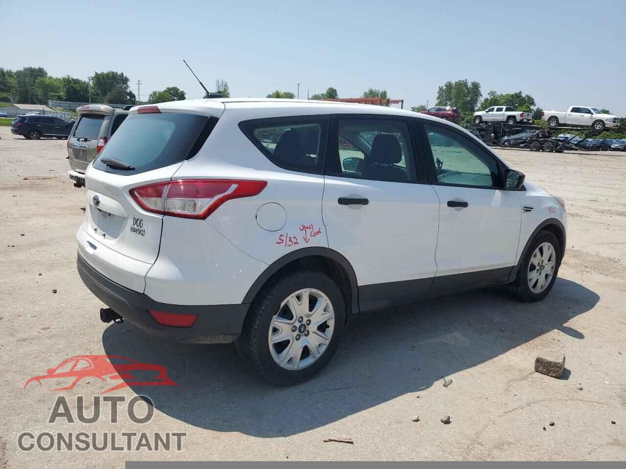 FORD ESCAPE 2016 - 1FMCU0F76GUC10994