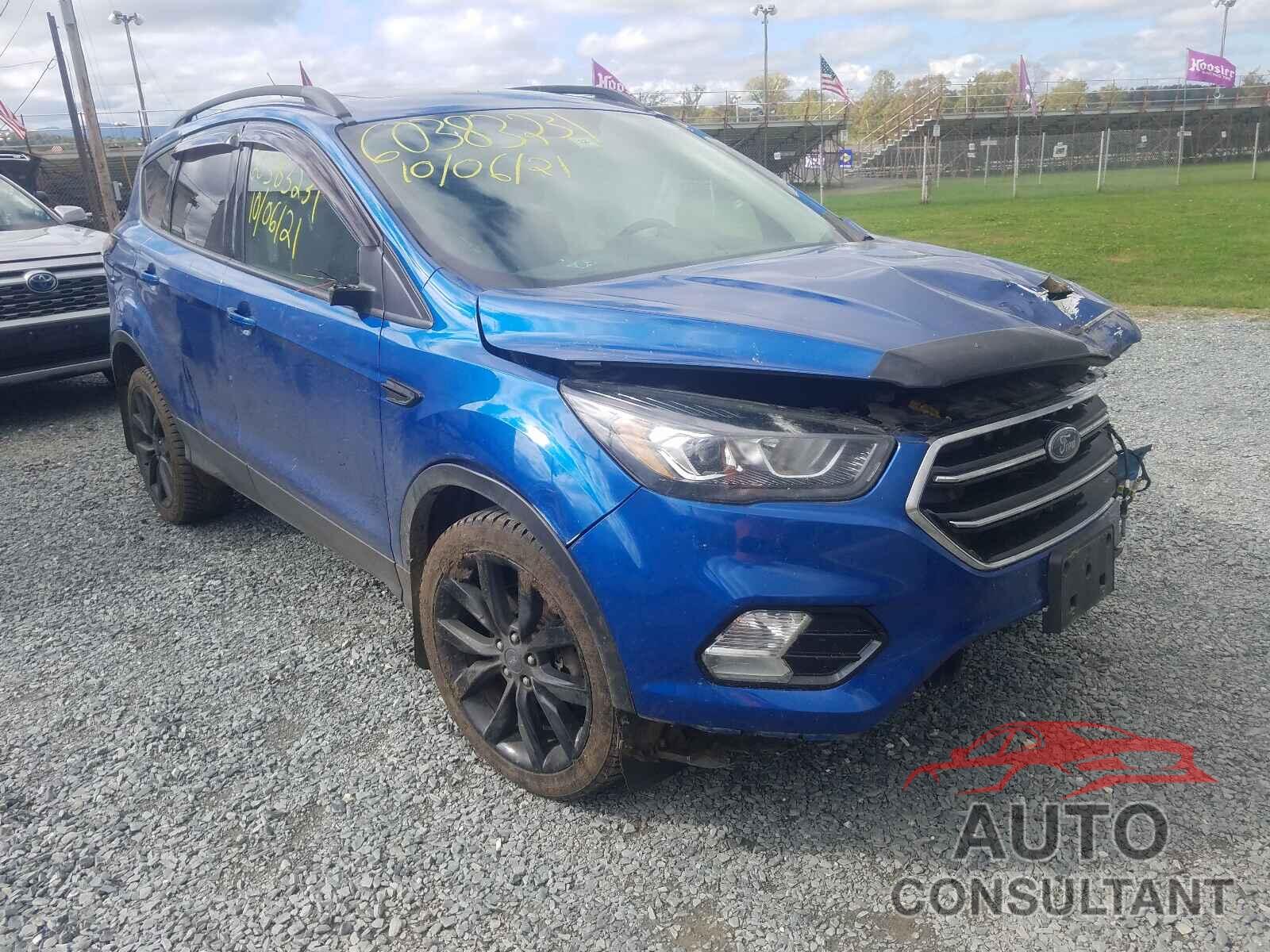 FORD ESCAPE 2017 - 1FMCU9G99HUC06170
