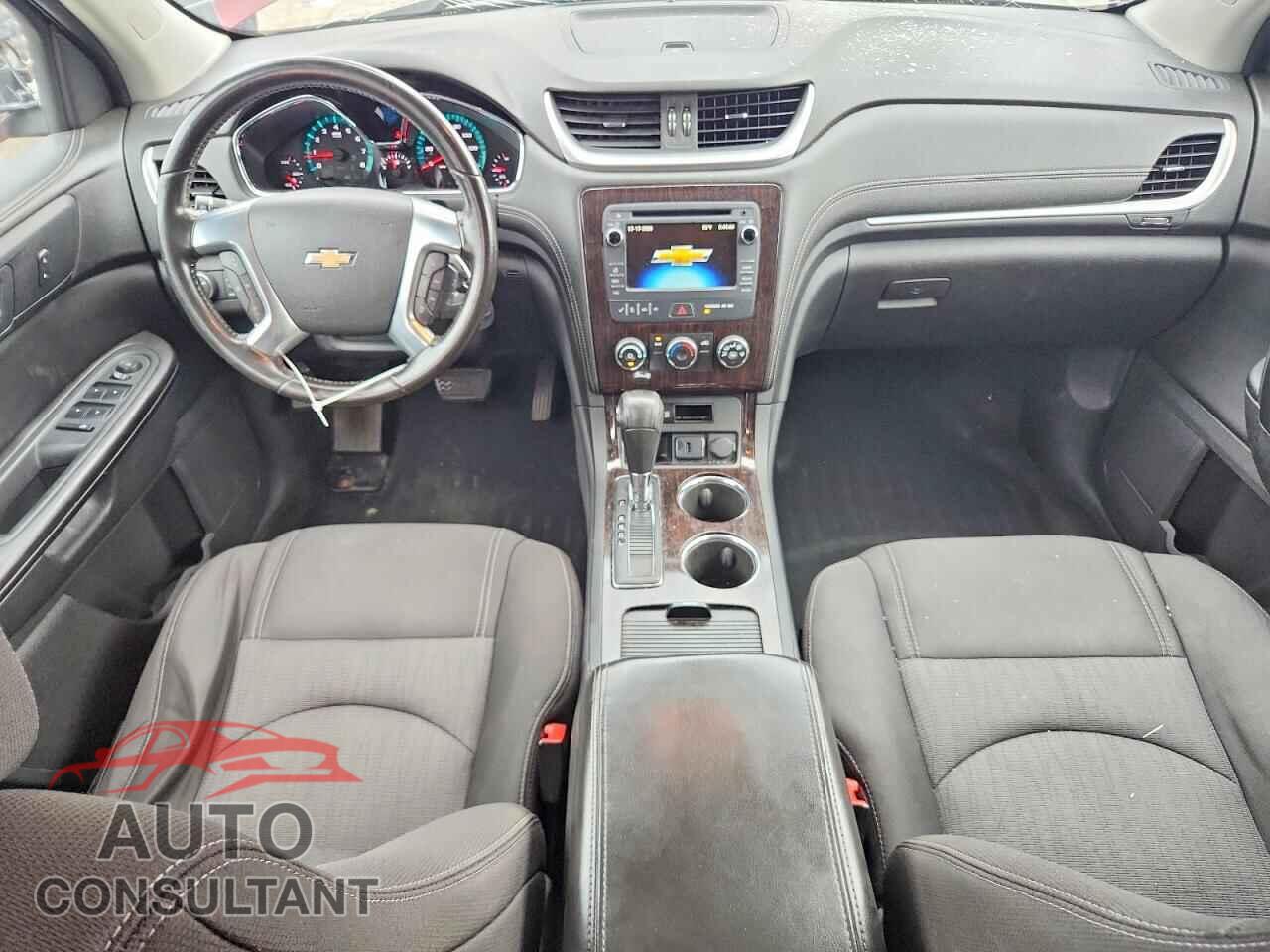 CHEVROLET TRAVERSE 2015 - 1GNKRGKD8FJ242553