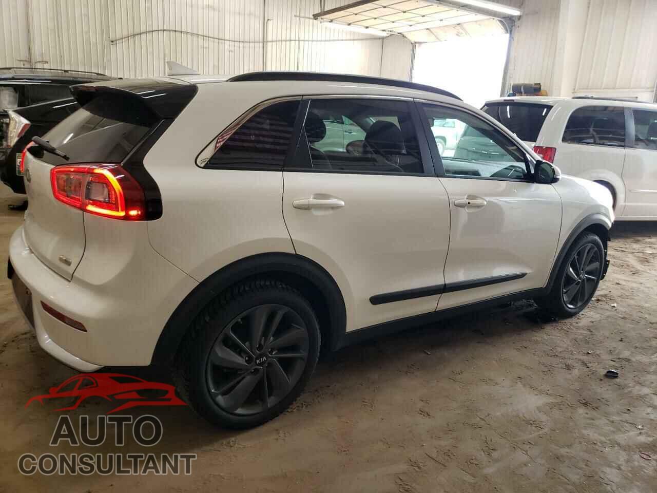 KIA NIRO 2017 - KNDCC3LC7H5092251