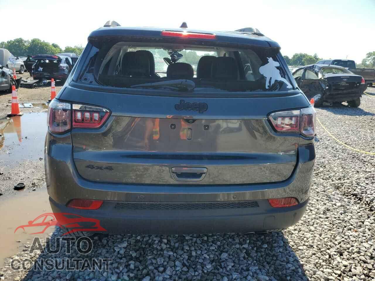 JEEP COMPASS 2018 - 3C4NJDBB6JT299023