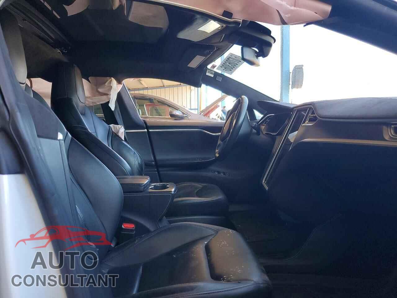 TESLA MODEL S 2016 - 5YJSA1E2XGF124696