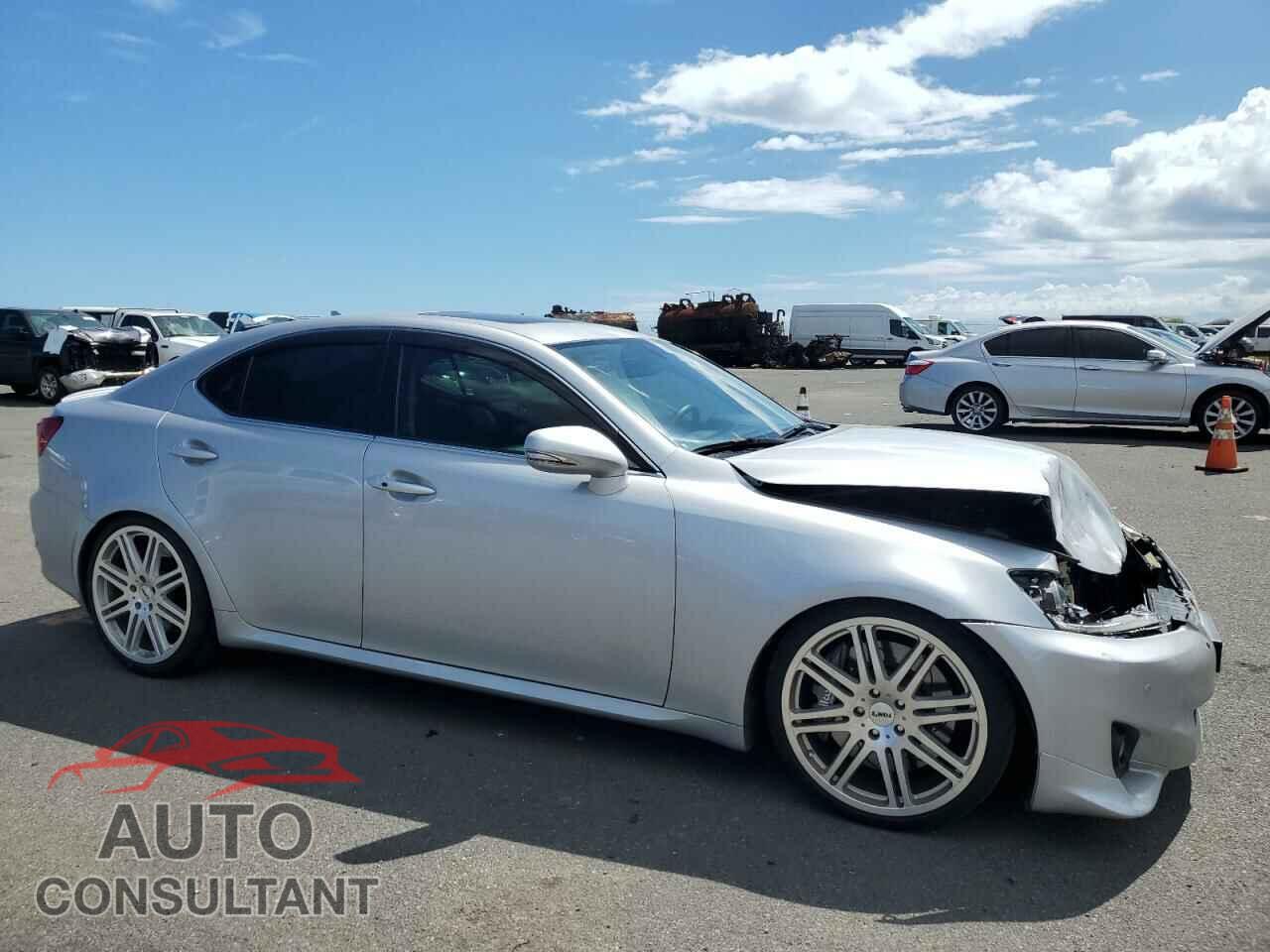LEXUS IS 2011 - JTHBF5C24B5136296