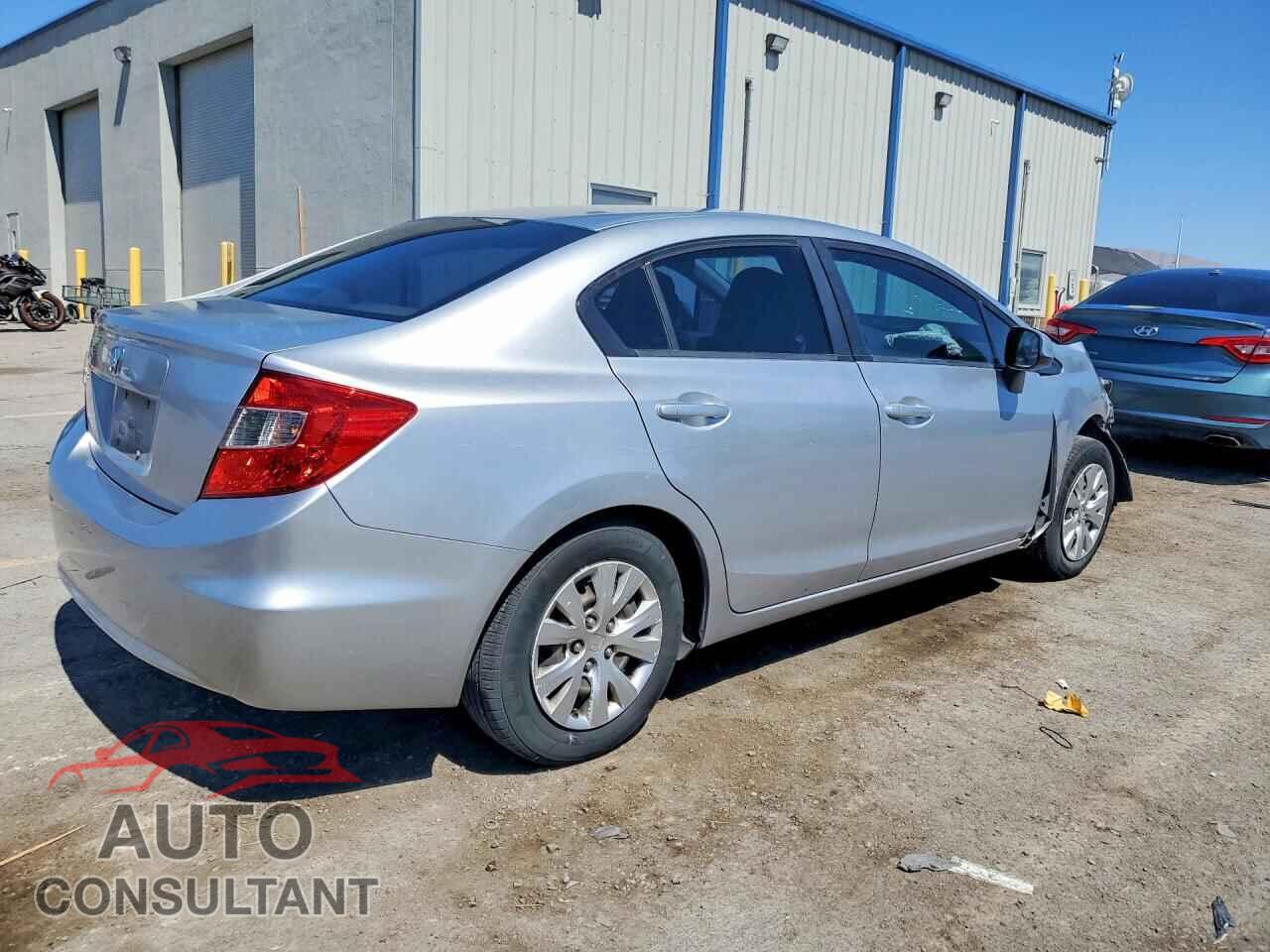 HONDA CIVIC 2012 - 2HGFB2F56CH608433