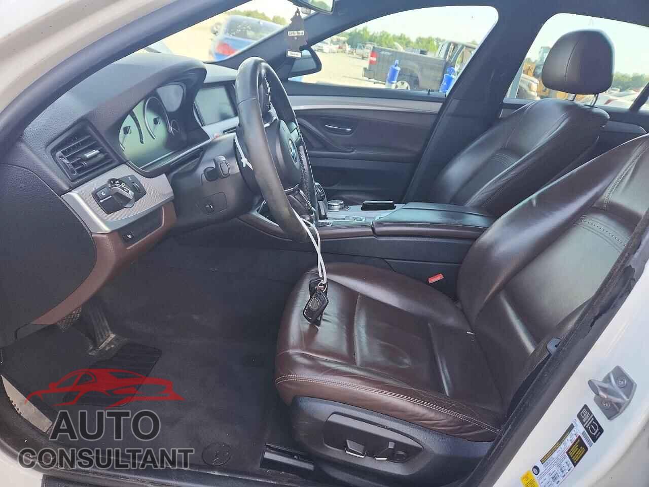 BMW 5 SERIES 2015 - WBA5B1C53FD919471