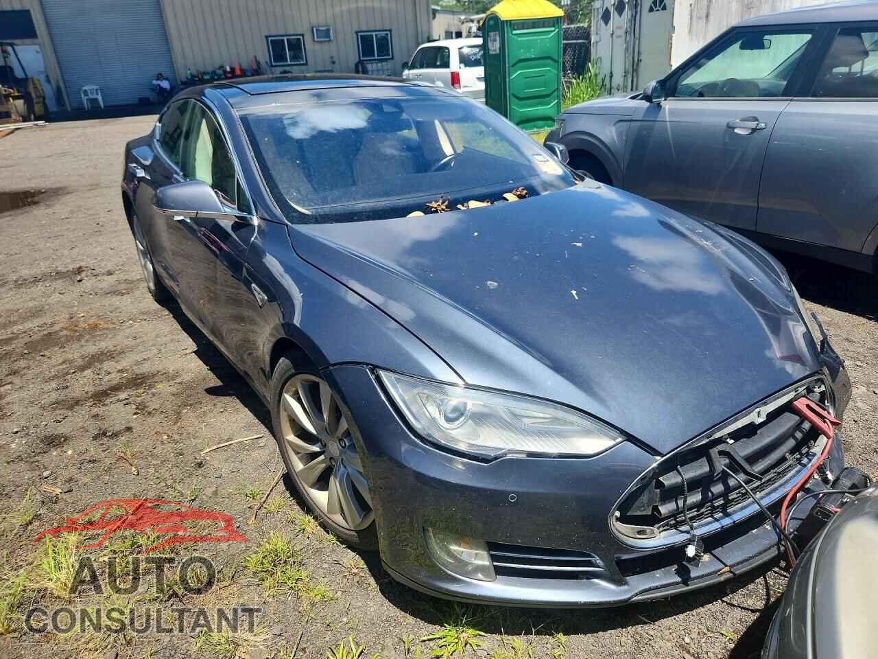 TESLA MODEL S 2015 - 5YJSA1H21FFP69957