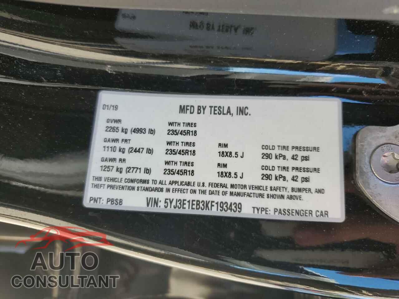 TESLA MODEL 3 2019 - 5YJ3E1EB3KF193439
