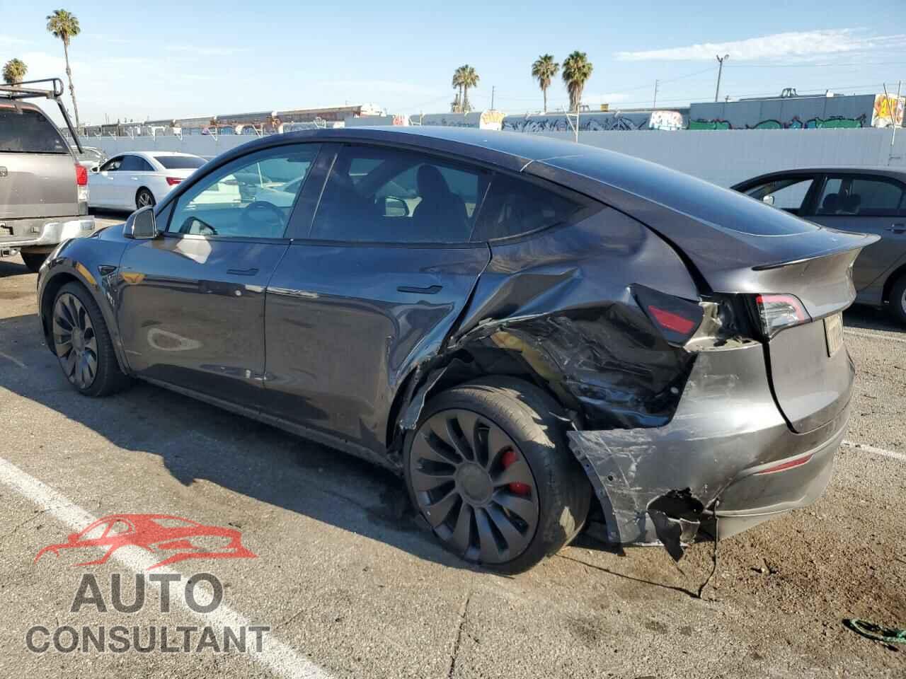 TESLA MODEL Y 2021 - 5YJYGDEF1MF211802