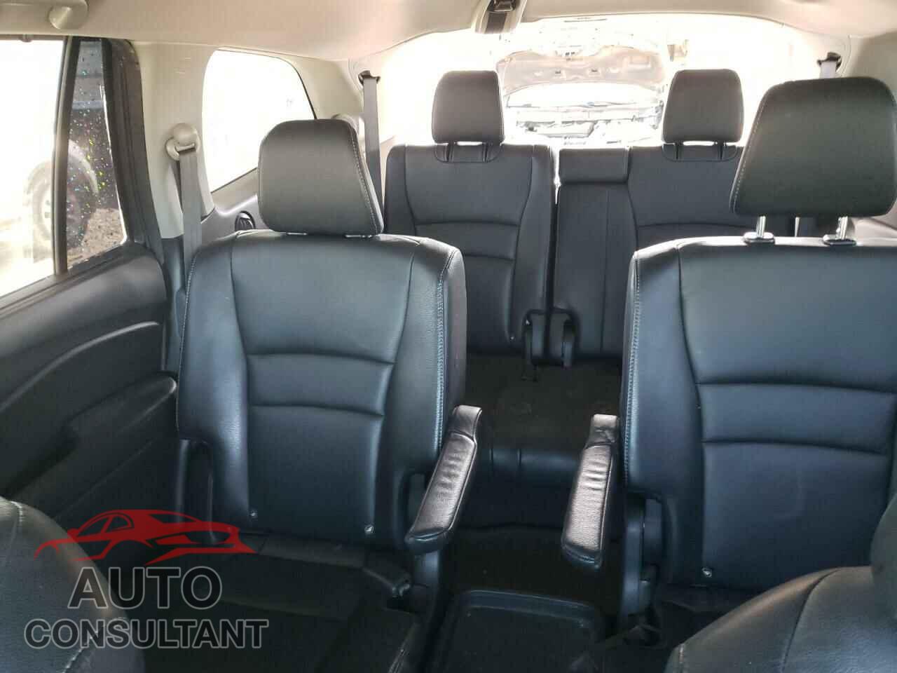 HONDA PILOT 2019 - 5FNYF6H62KB059939