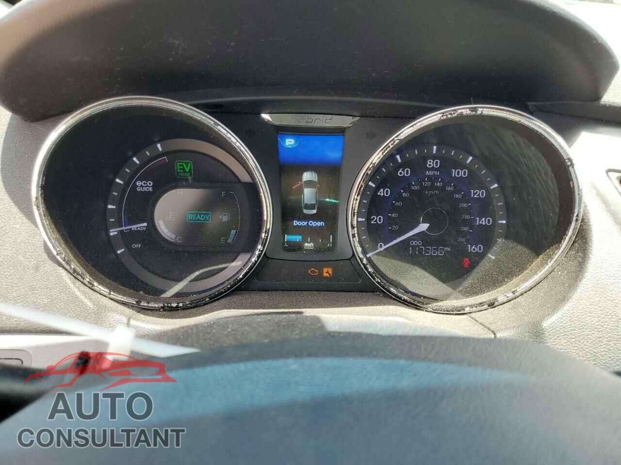 HYUNDAI SONATA 2015 - KMHEC4A47FA120009